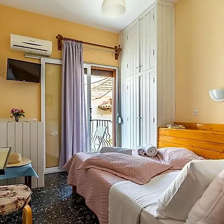 Regina Hotel 2*